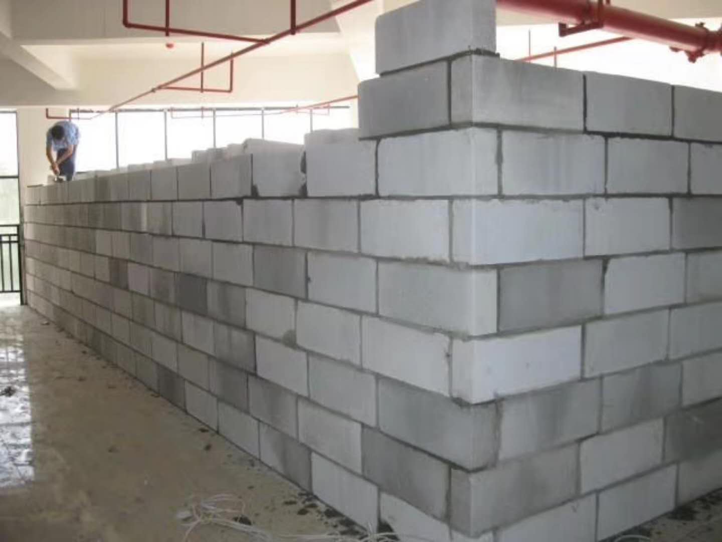 鲁甸蒸压加气混凝土砌块承重墙静力和抗震性能的研究